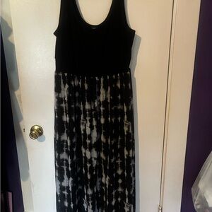 Torrid Black and White Tie-Dye Maxi Dress Size 1